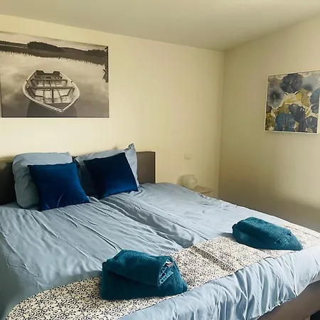 Equus Bed & Breakfast *