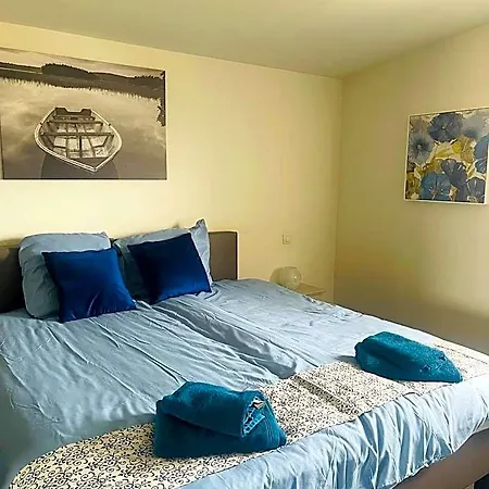 Equus Bed & Breakfast *