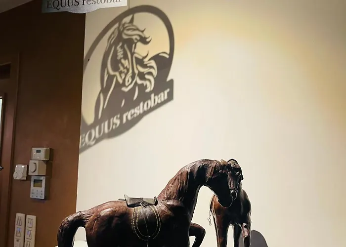 Equus Bed & Breakfast *